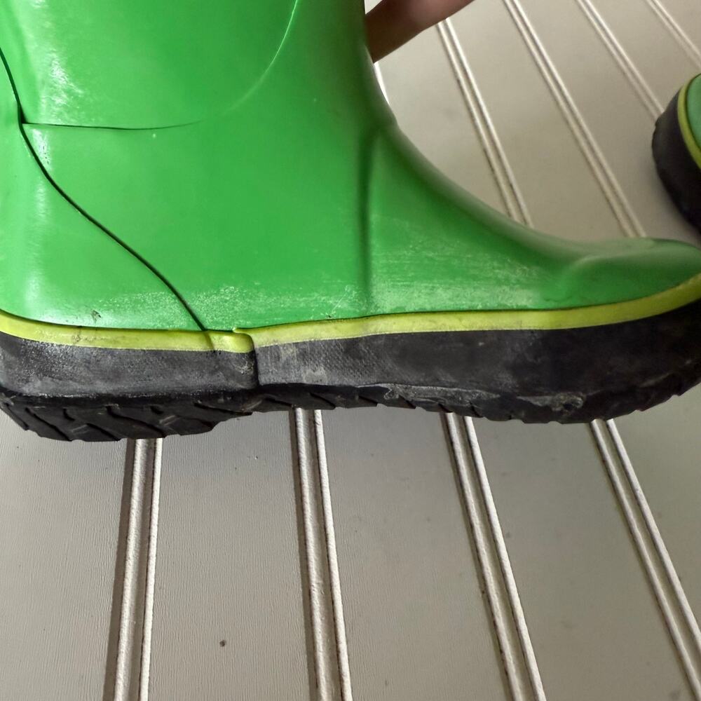 Bogs Green Rainboots size Youth 13 - Picture 8 of 10